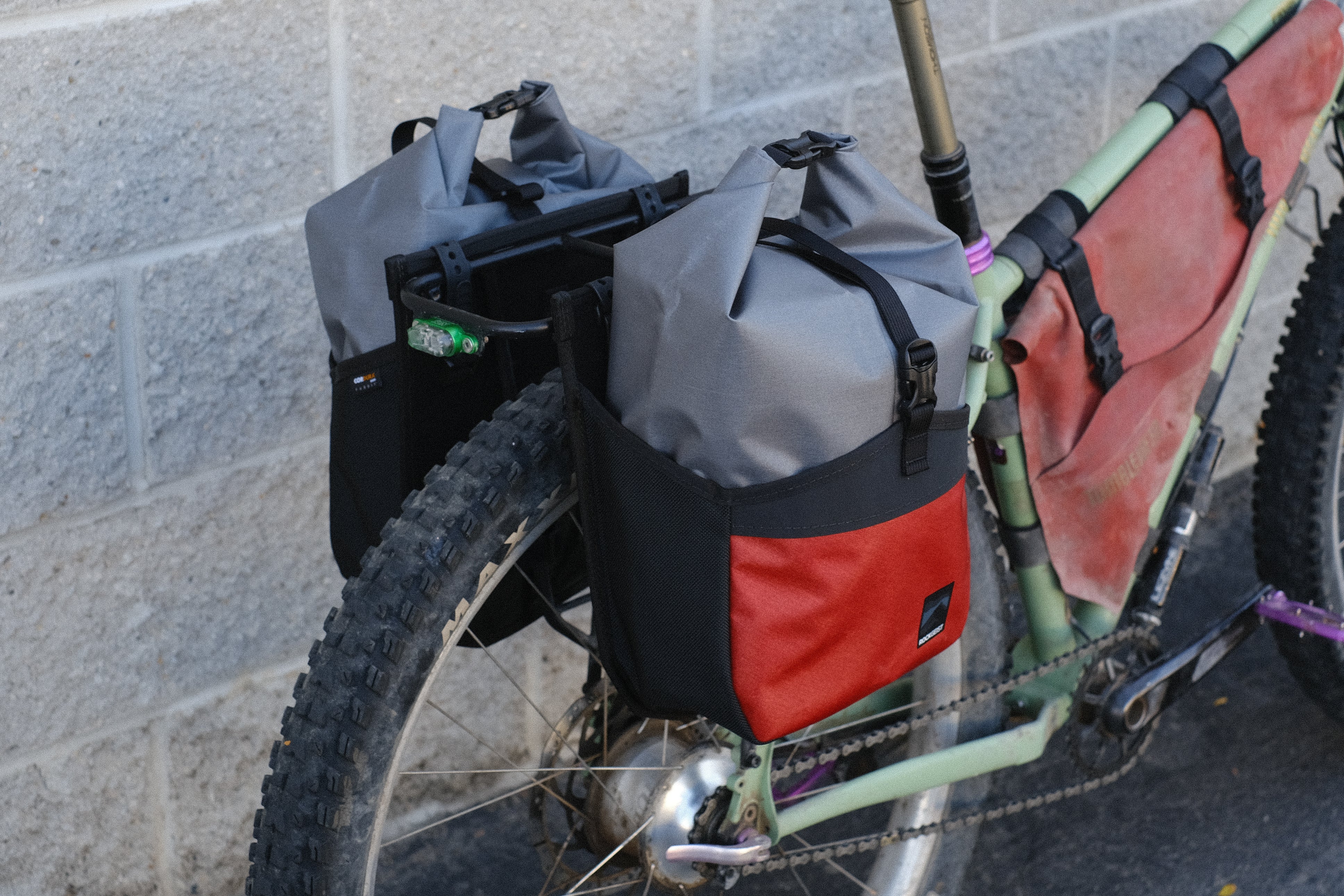 Rockgeist Microwave Panniers in Tumblerust