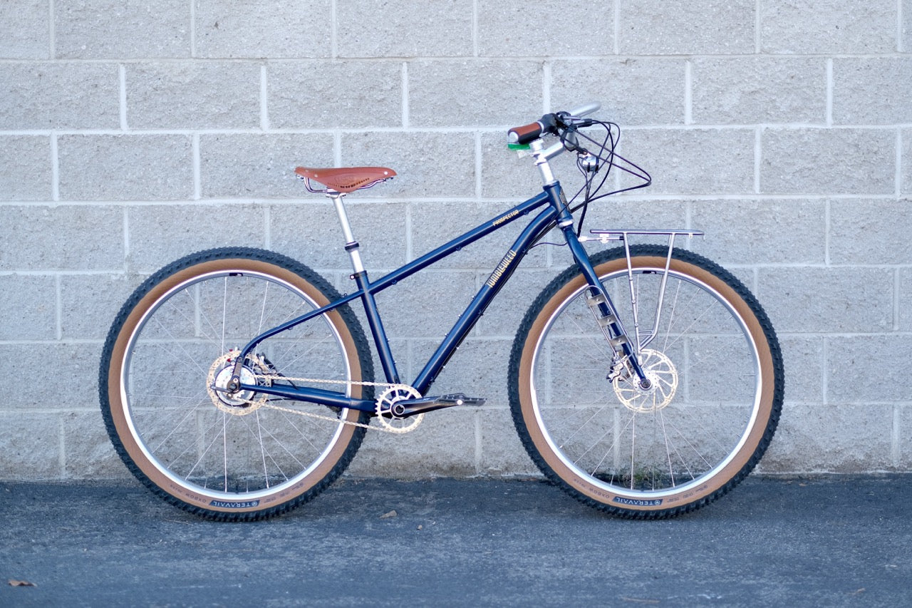 Build Gallery: Mark's Artsy, All-Silver Prospector